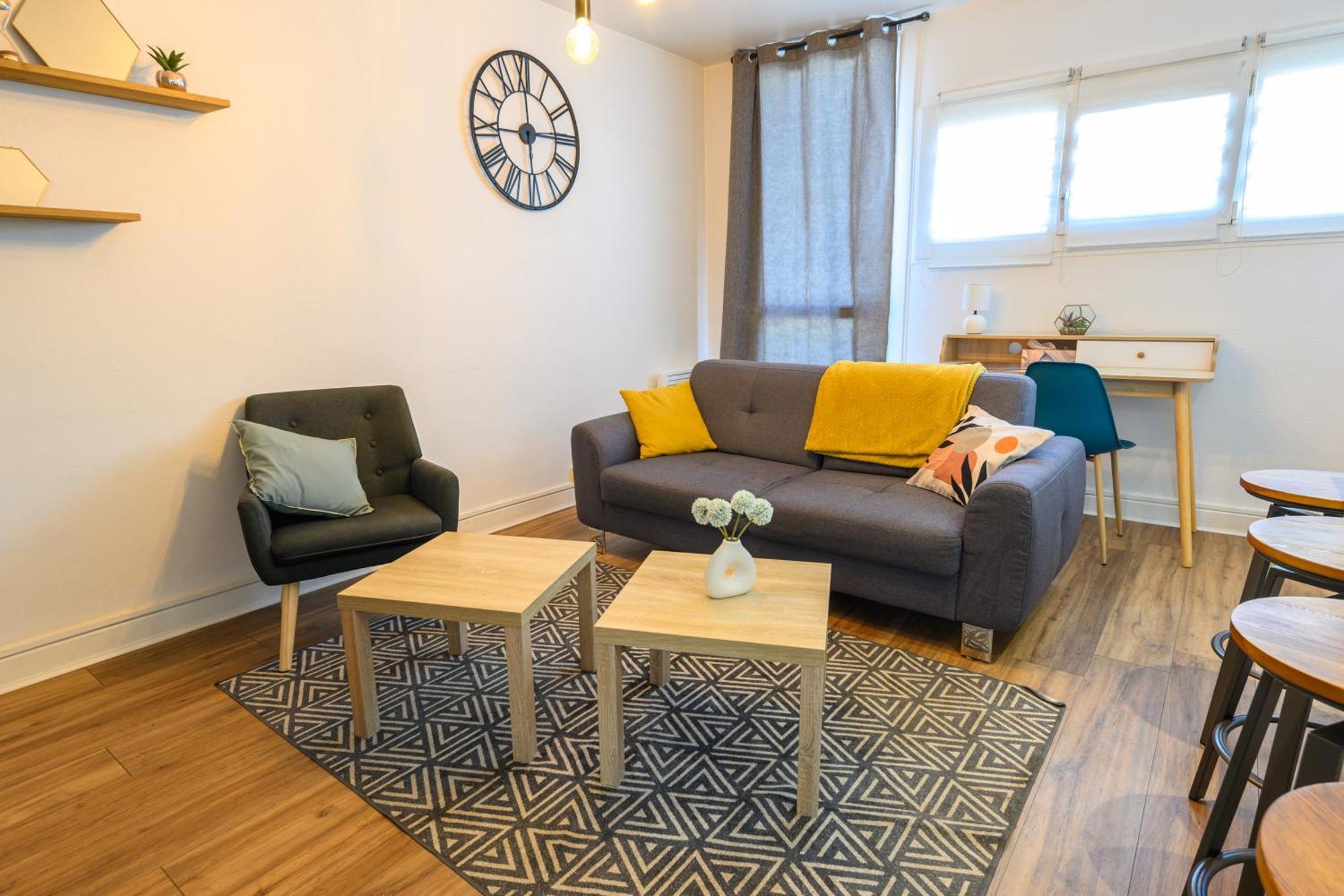 Grand Appartement Avec Balcon Hyper - Centre 타르브 외부 사진