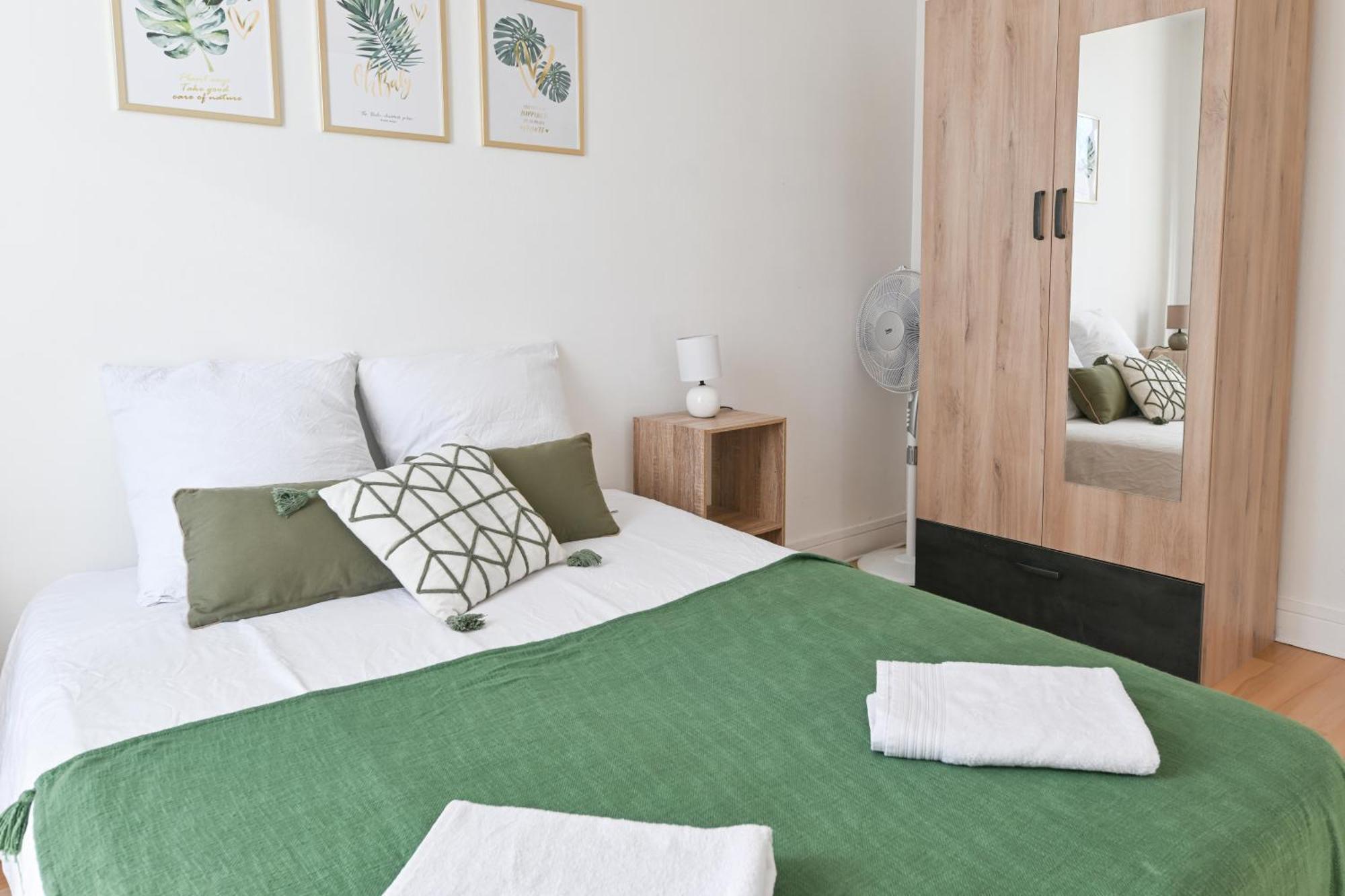Grand Appartement Avec Balcon Hyper - Centre 타르브 외부 사진